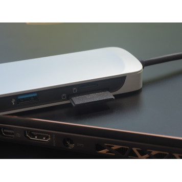 USB-хаб Kingston Nucleum, Type C Hub Silver (C-HUBC1-SR-EN)-1