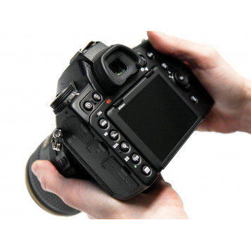 Зеркальный фотоаппарат Nikon D780 BODY (VBA560AE)-4