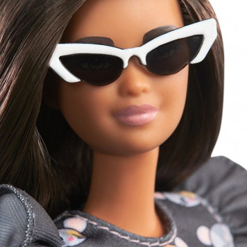 Кукла Barbie Fashionistas GYB01-2